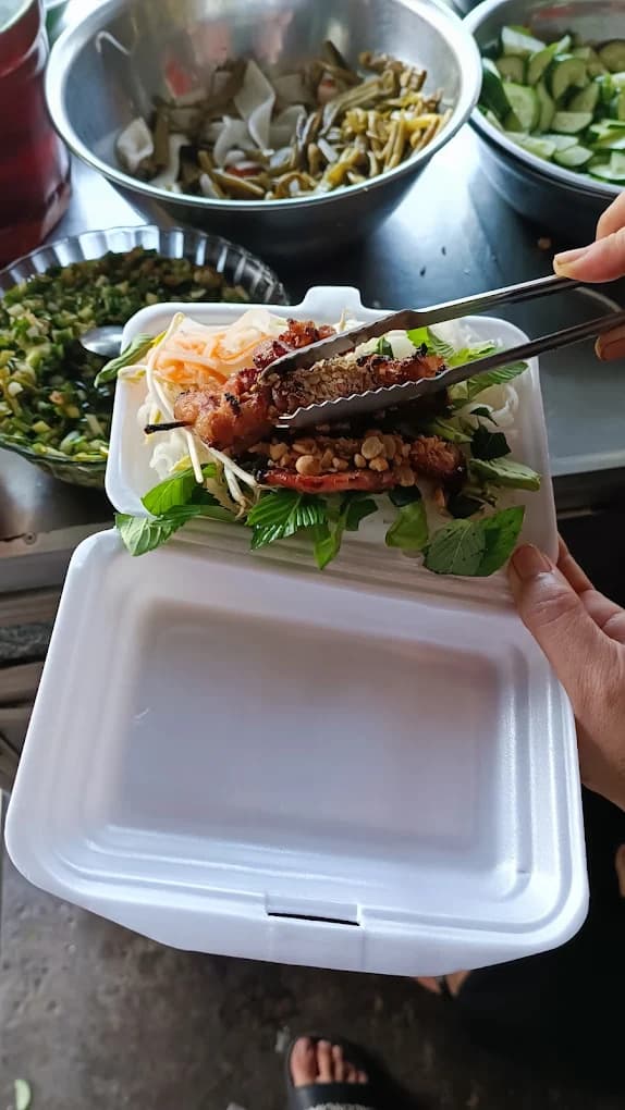 Bún thịt nướng